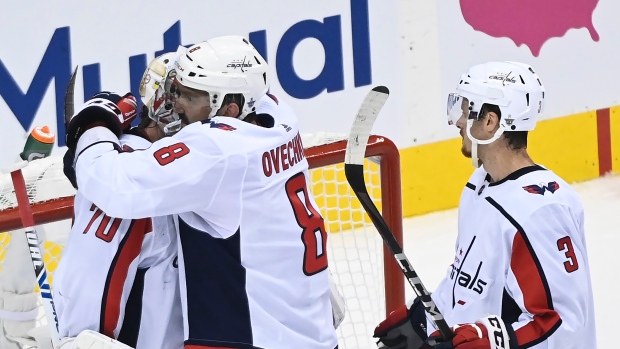Ovechkin helps Capitals rally past Islanders to avoid sweep