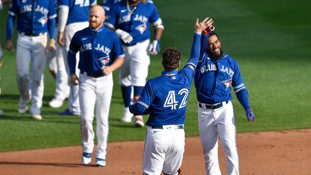 Orioles rally, beat Blue Jays 6-5 to end 20-game road skid - WTOP News