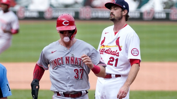 Andrew Miller Hit Batter Walk Wild Pitch Lifts Reds Over Cardinals Tsn Ca