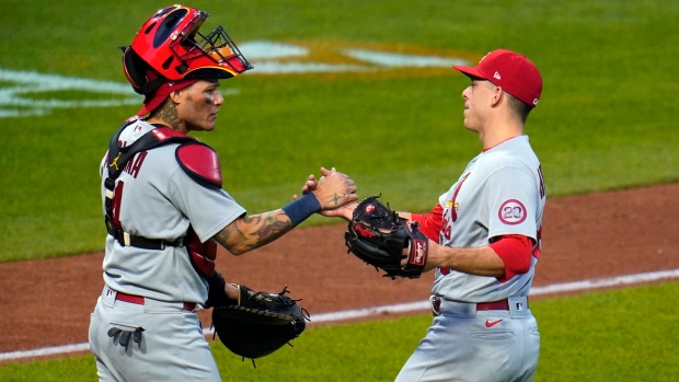 O'Neill, Wong, and Goldschmidt represent Cardinals as Gold Glove