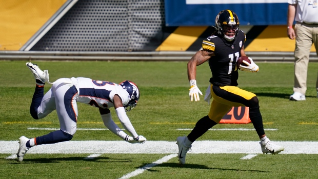 Steelers knock out Lock, hold off Driskel, Broncos 26-21