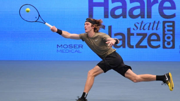 Sinner sets up semi against Rublev in Vienna - Tennis Majors
