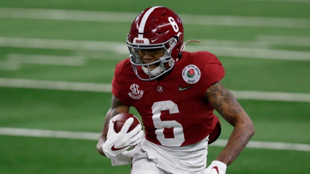 NFL Draft: Philadelphia Eagles pick DeVonta Smith, Alabama Heisman Trophy  winner, after Dallas Cowboys trade