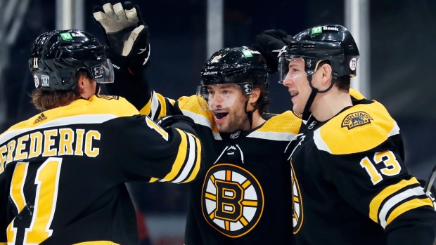 Zdeno Chara's goal helps Boston Bruins to 4-1 win over New Jersey Devils