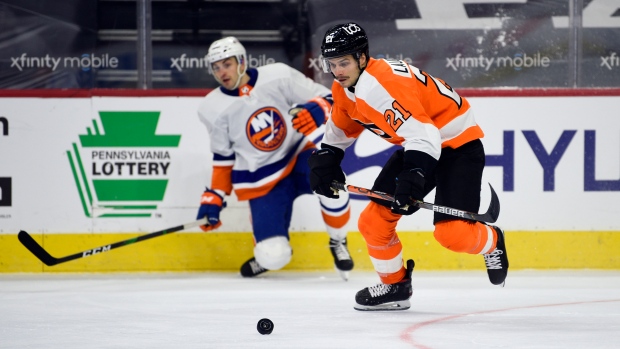 Hayes leads Flyers to win over Islanders