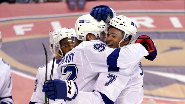 NHL: Stamkos leads Tampa Bay as it lights up former goalie in 6-1 win