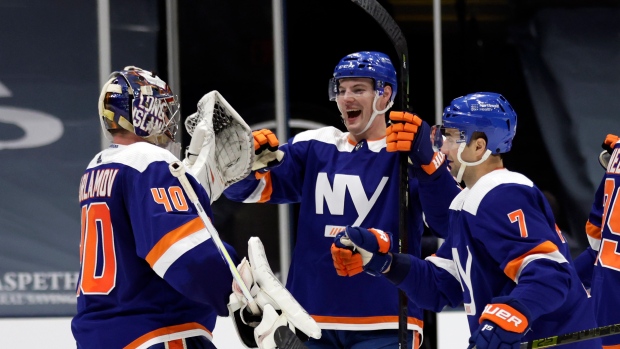 New York Jets celebrate Islanders' win over Boston