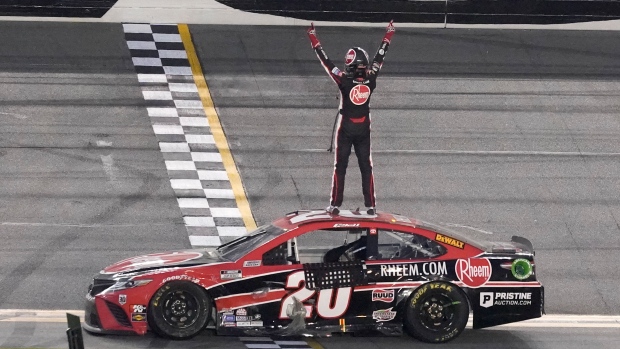 Christopher Bell Snags First Cup Victory In Another Surprise Gibbs Win Tsn Ca