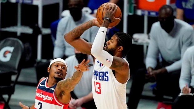 Kawhi Leonard, Paul George sit as Clippers' win streak ends in