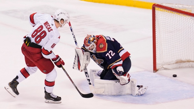 Martin Necas Sergei Bobrovsky