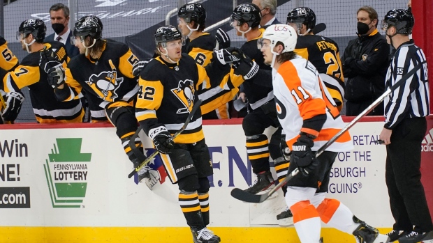 Kapanen, Penguins Down Flyers with Strong 2nd Period