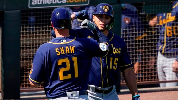 Milwaukee Brewers: Can Travis Shaw at Second Base work?