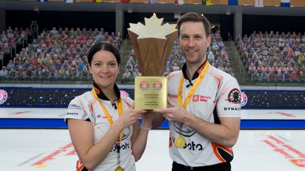 Kerri Einarson/Brad Gushue roll past Sahaidak/Lott to claim mixed ...