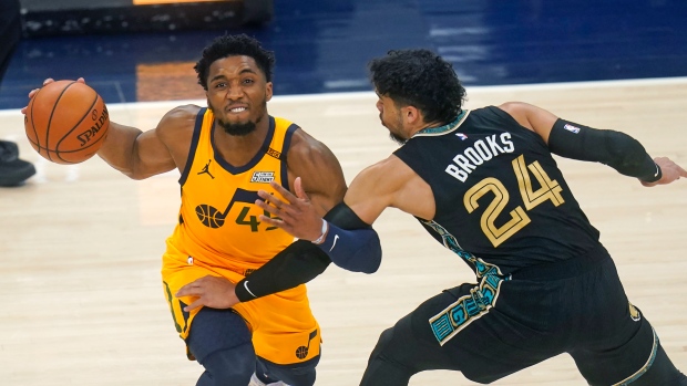Donovan Mitchell Scores 35 Leads Utah Jazz Past Memphis Grizzlies Tsn Ca