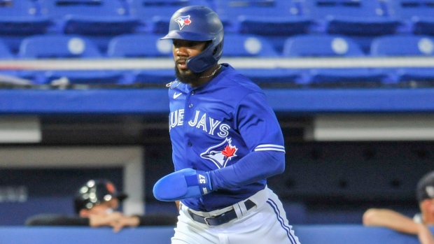 Jays' Teoscar Hernandez tests positive for COVID-19