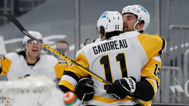 Live updates: Bruins come back for 2-1 victory over the Penguins