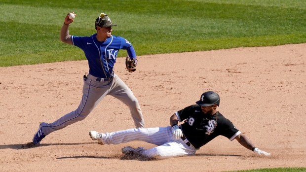 Perez, Royals snap 5-game skid, end Astros' win streak at 5