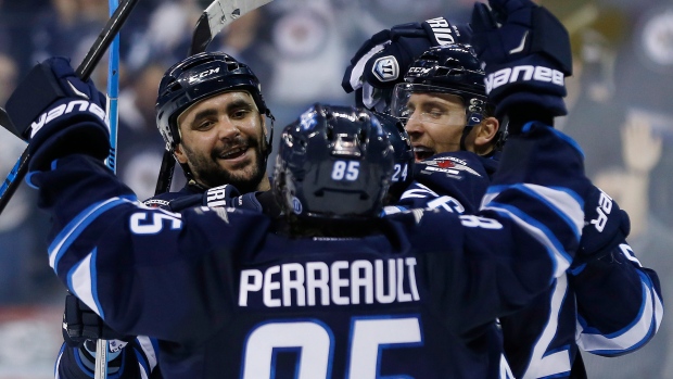 Byfuglien has winner as Jets get by Bruins 