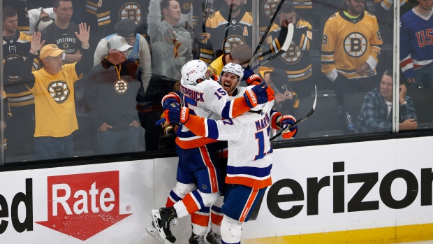 New York Jets celebrate Islanders' win over Boston