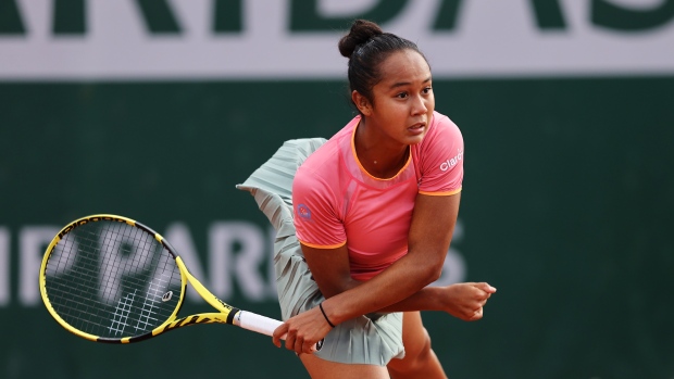 Canadian Leylah Annie Fernandez Eliminated From French Open In Second Round Tsn Ca
