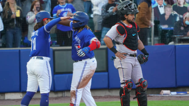 Why the Blue Jays shouldn't wait to extend Guerrero and Bichette