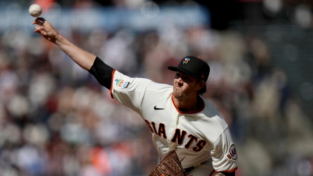 Belt, Gausman lead Giants and Kapler over Phillies 2-0