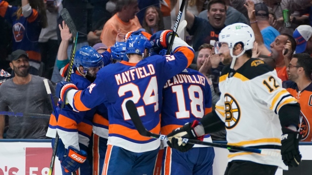 New York Islanders Eliminate Boston Bruins In Game 6 Advance To Meet Tampa Bay Lightning Tsn Ca