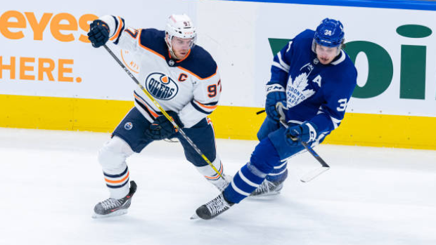 Oilers' McDavid, Leafs' Matthews, Avs' MacKinnon named Hart Trophy  finalists - Red Deer Advocate