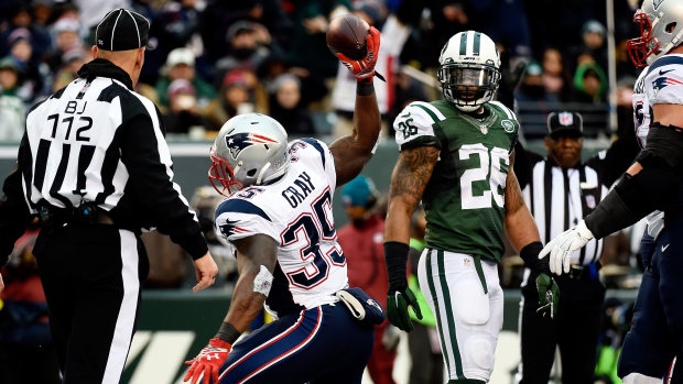 NFL: Patriots running back Jonas Gray scores four TDs against