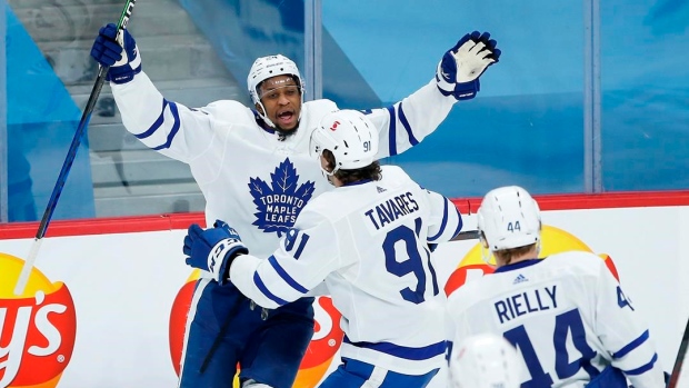 Wayne Simmonds still feeling sting of first-round loss as he inks