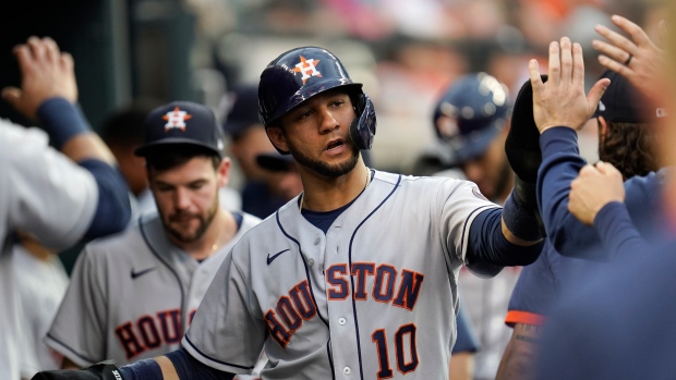 Astros Sign Yuli Gurriel To One-Year Extension - MLB Trade Rumors