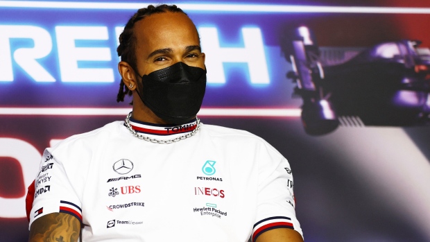 F1 Lewis Hamilton extension Mercedes 