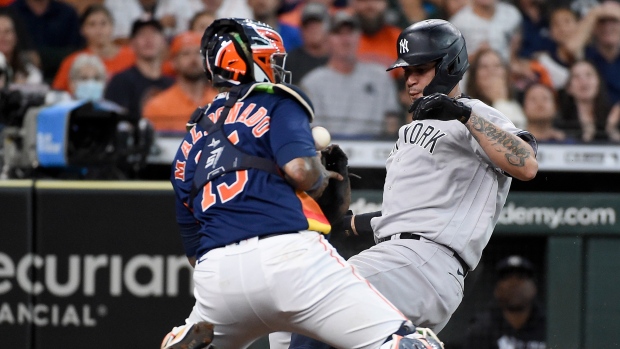 Altuve powers Astros to first-ever sweep of the Yankees
