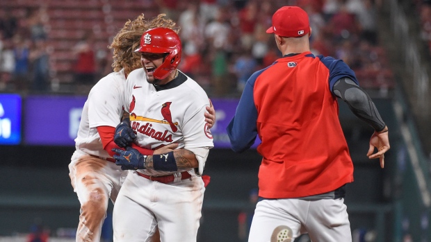 NLCS: Wainwright removed in fifth inning of rough Game 1 start