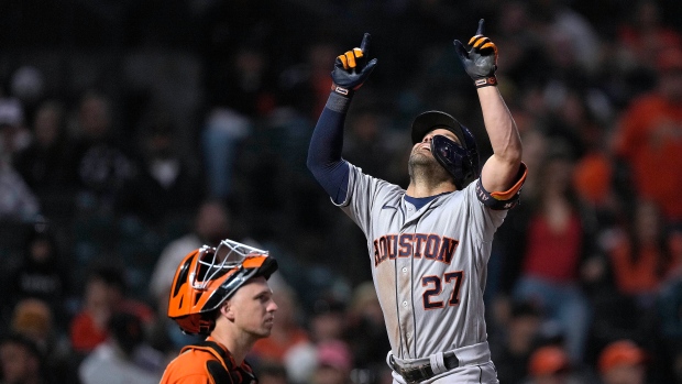 Tucker, Altuve combined for 5 RBIs as Astros use big 7th inning to