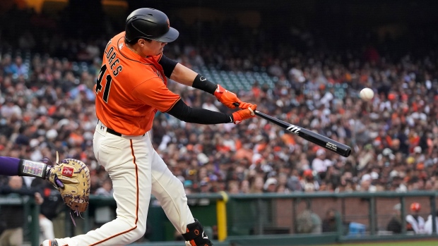 Wilmer Flores leads Giants to crazy win over Reds