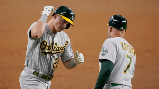 A's Matt Olson, Matt Chapman win Gold Gloves, Sports