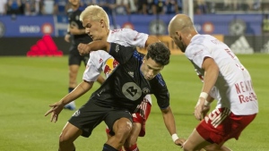 ดราม่าจุดโทษทำให้ CF Montreal ชนะ Red Bulls