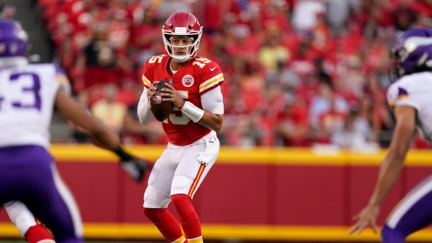 Patrick Mahomes sharp Kansas City Chiefs Minnesota Vikings 