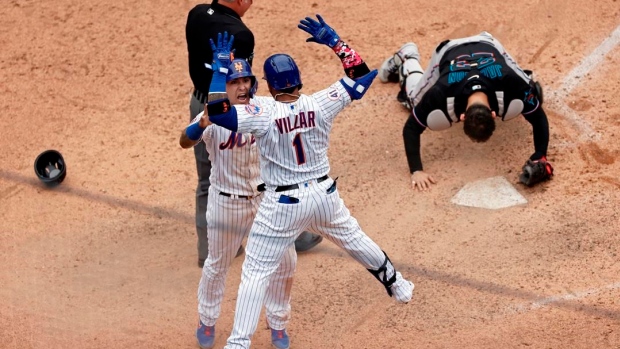 Javy Baez says thumbs down celebration is a reaction to fans booing, Mets  Post Game