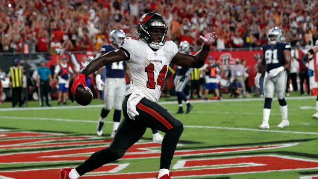 Buccaneers' Chris Godwin has season-ending ACL injury