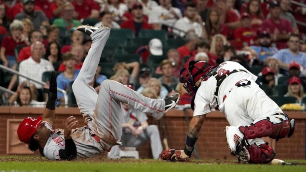 Cardinals score four unanswered runs to beat Astros 4-2 in series opener at  Busch Stadium