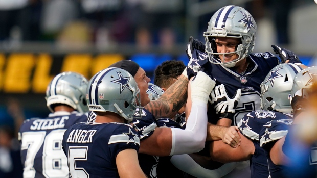 Chargers get last-play field goal for 20-17 victory over Falcons