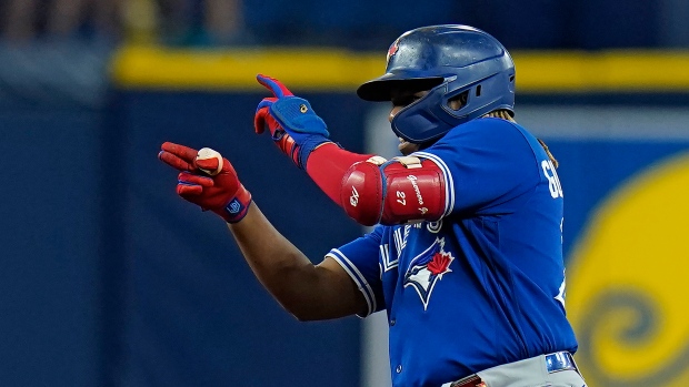 Blue Jays' Alejandro Kirk a hard-hitting 'pain in the neck