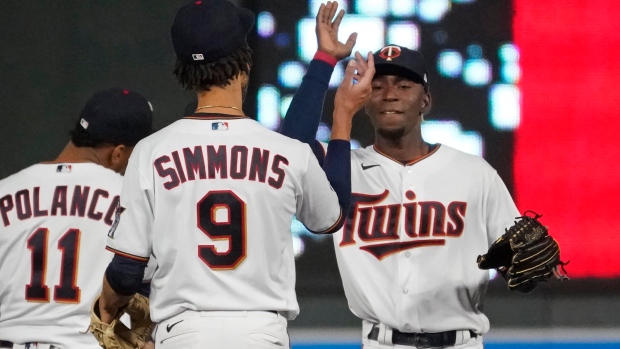 Twins bump Blue Jays back in wild card race, as Gurriel hurt