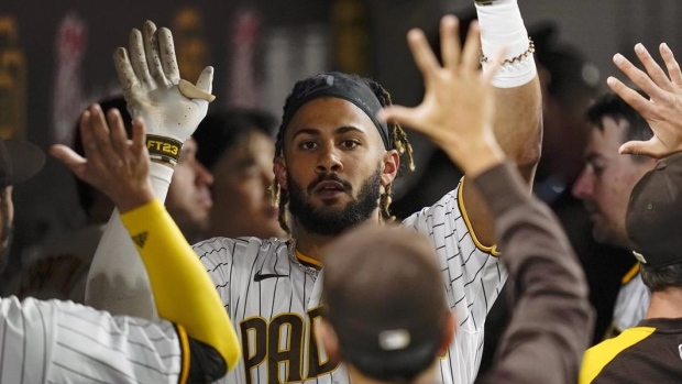 Tatis' homer lifts Padres over Braves 6-5 in suspended game
