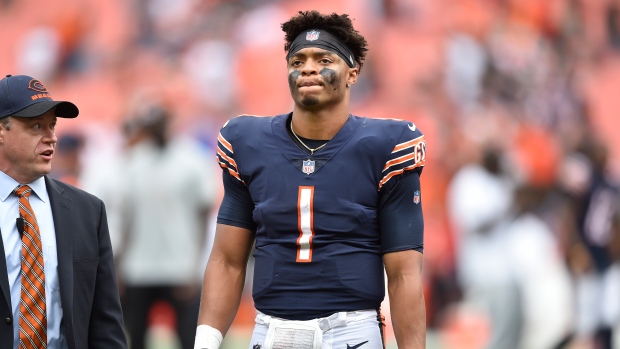 Bears Rookie QB Fields Nearly Has His Moment vs Steelers, Chicago News