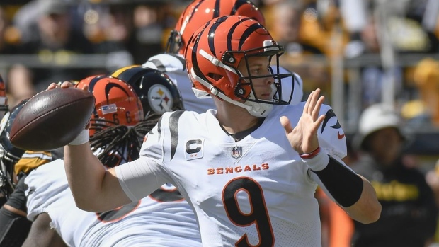 Joe Burrow hospitalized with possible throat contusion after Bengals loss  to Packers