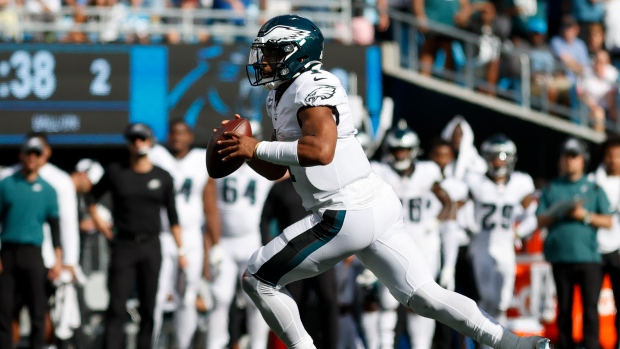 Hurts runs for 2 TDs, Eagles come back to top Panthers 21-18