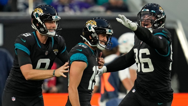 Jags end 20-game skid with 53-yard FG to beat Dolphins 23-20